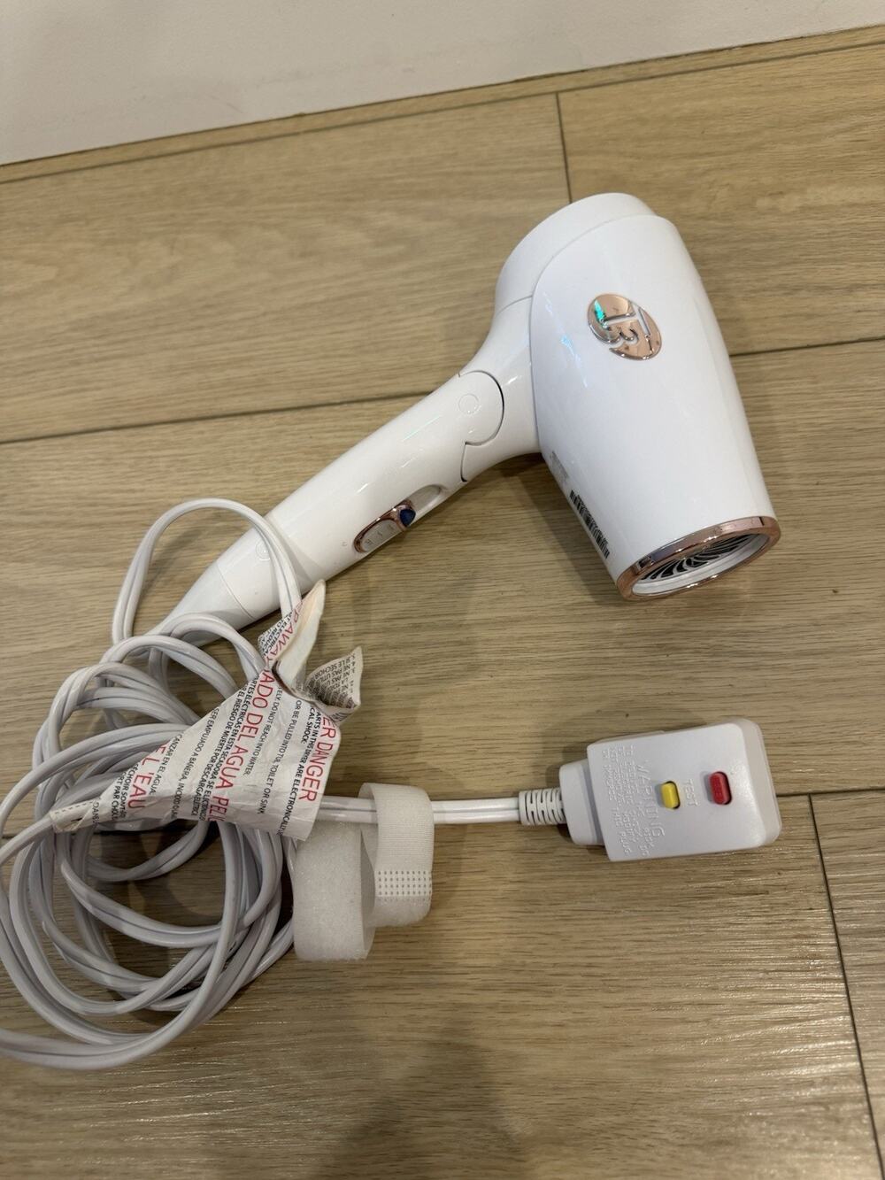 T3 Micro Folding Travel Hair Dryer Compact White Rose Gold Ionic 76851 Vacation